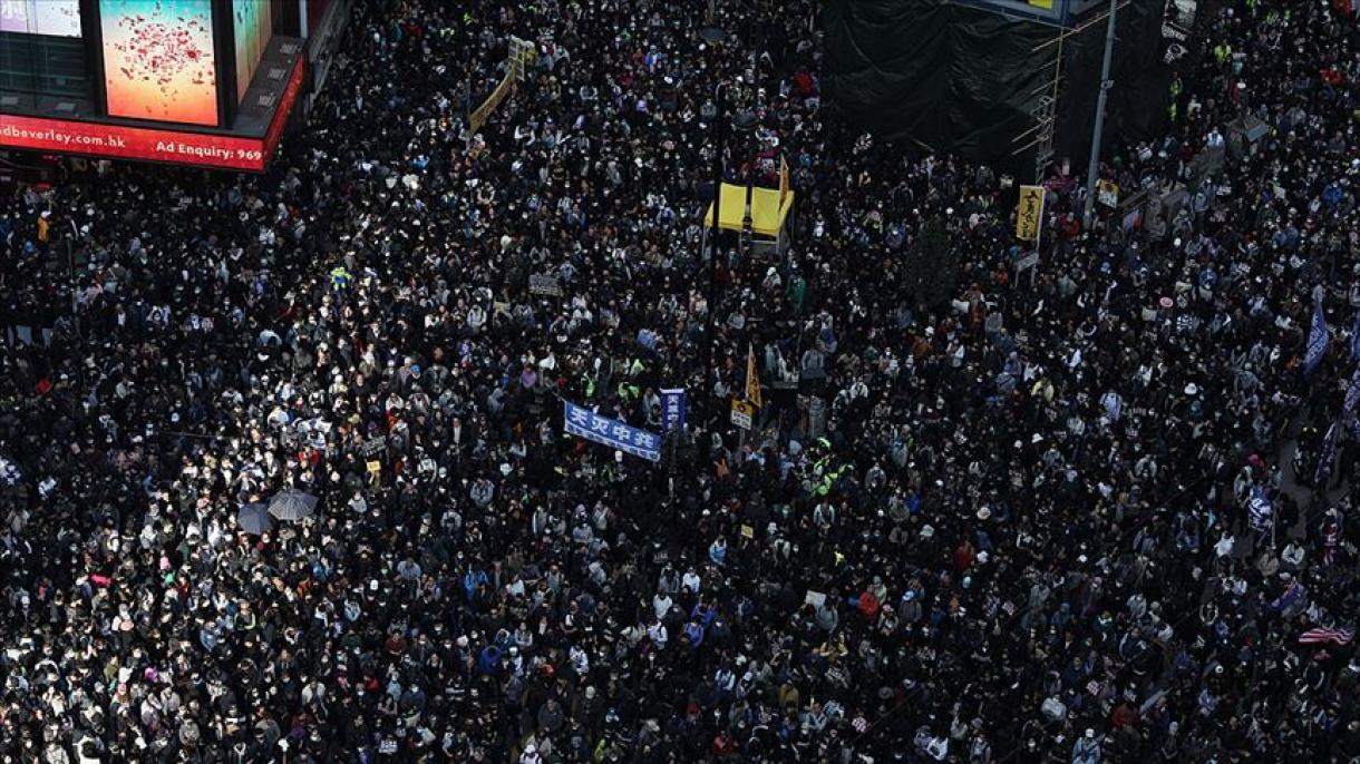香港发生大规模游行示威