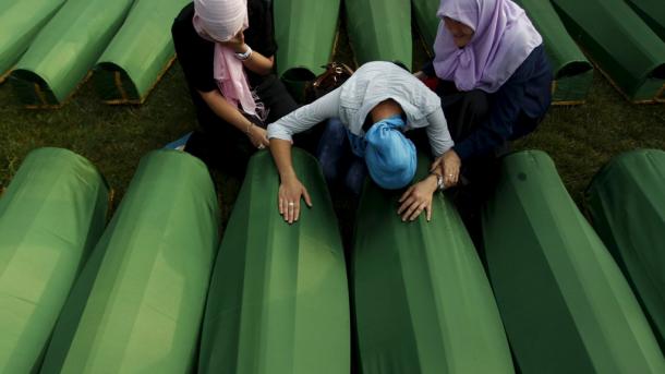 Srebrenitsa Soykırımı Bosna Hersek30.jpg