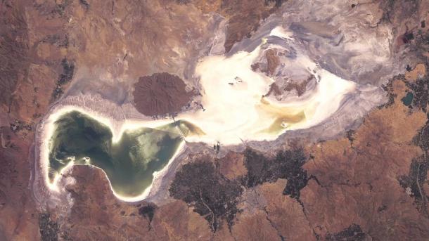 دریاچه ارومیه دارد به خاطره ها می پیوندد 