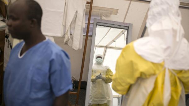 OMS: muertos por ébola superan 7.500