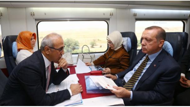 El premier Erdoğan viajó en el tren de alta velocidad 