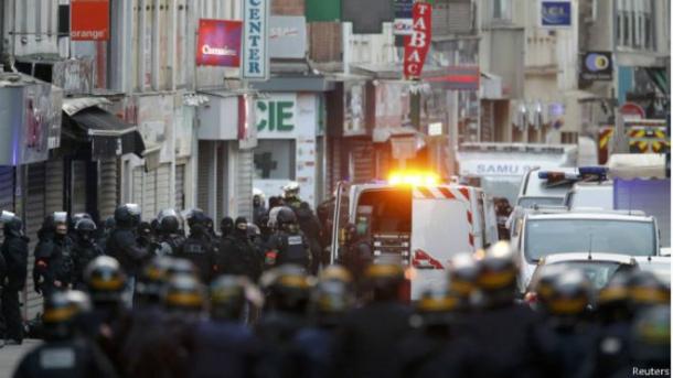  فرانس: ہنگامی حالت کے نفاذ کی مدت میں تین ماہ کی توسیع