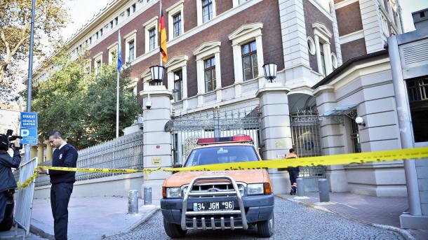 Stamboll - Alarm për "pluhur të verdhë" në 3 konsullata të huaja