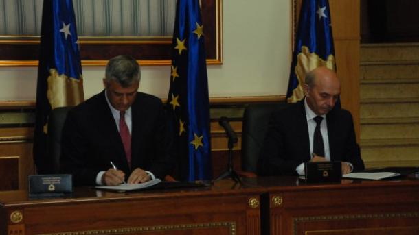 Thaçi dhe Mustafa zyrtarizojnë koalicionin