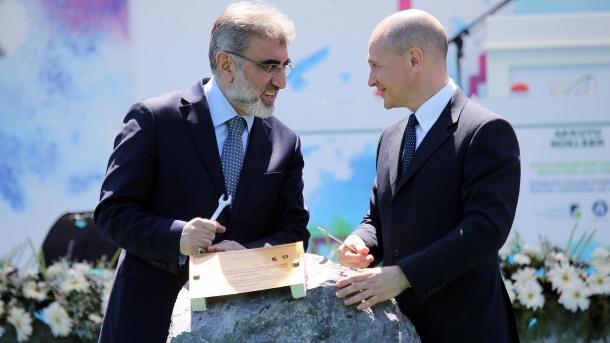 Yildiz-Kiriyenko hedhin themelet e Centralit Bërthamor Akkuyu
