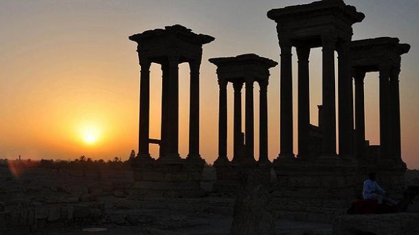 ДАИШ Палмирада тарихи храмды қиратты
