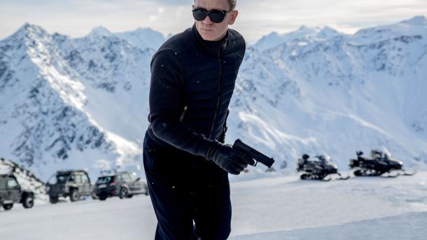 Az új Bond-mozi sorozatban dönti a bevételi rekordokat 
