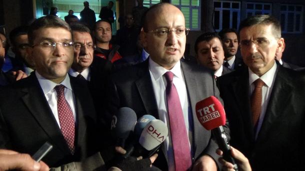 Yalçın Akdoğan: ‘‘Qlobal qüvvələr Suriya xalqını qurban edir’’