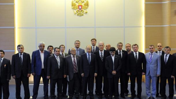 Rama de oliva del presidente ruso, Vladimir Putin, a los tártaro