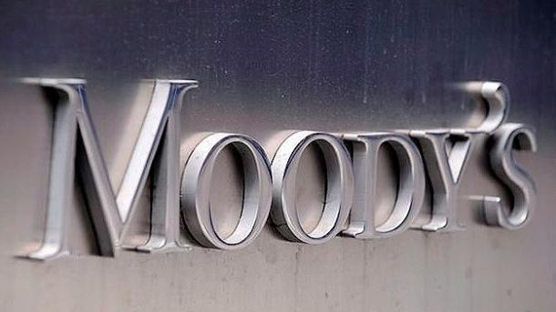 Moody's  taglia l'outlook dell'Italia  a 'negativo' da 'stabile'
