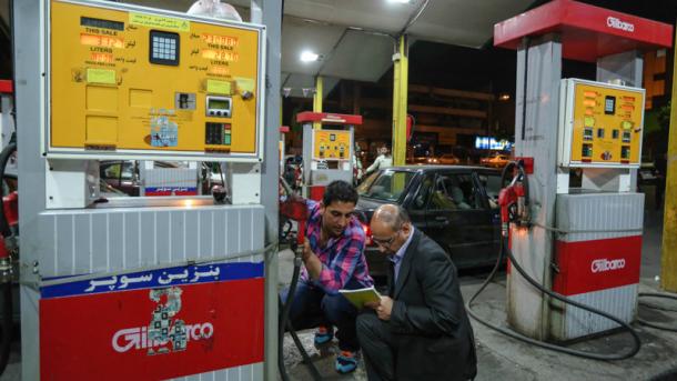 بنزین در ایران تک نرخ شد