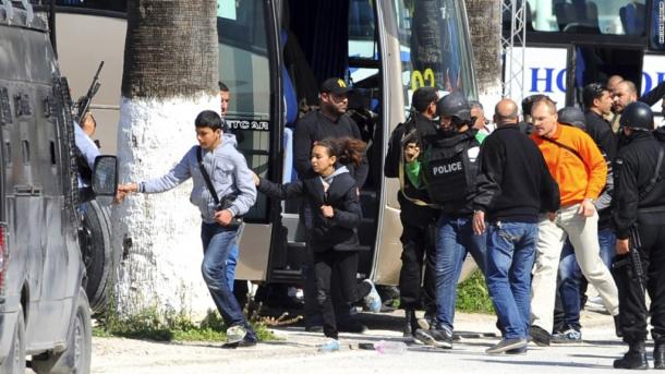 Tunisia, incertezza su vittime italiane, due morti accertati