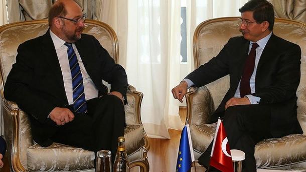 AP sədri Schulz Baş nazir Davudoğluna zəng edib