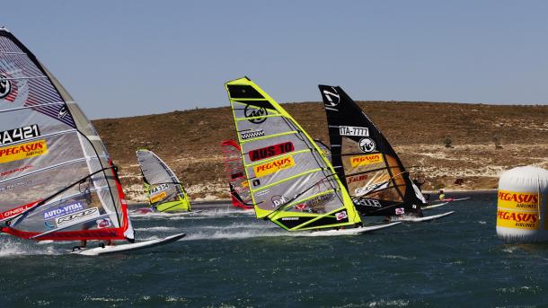 Akyaka, rival da Europa em windsurf e kitesurf