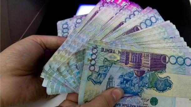 【カザフスタン】 通貨テンゲを変動相場制に