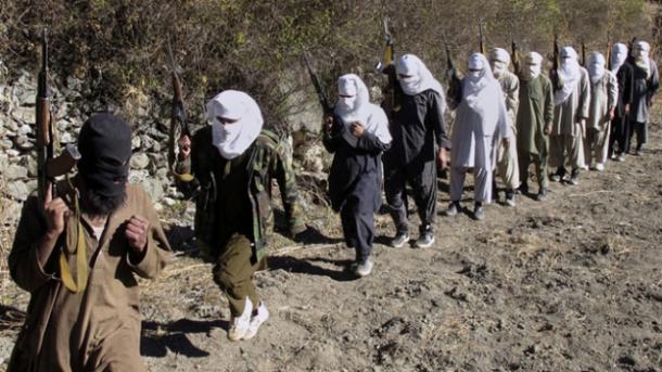 Tucatnyi embert raboltak el a tálibok