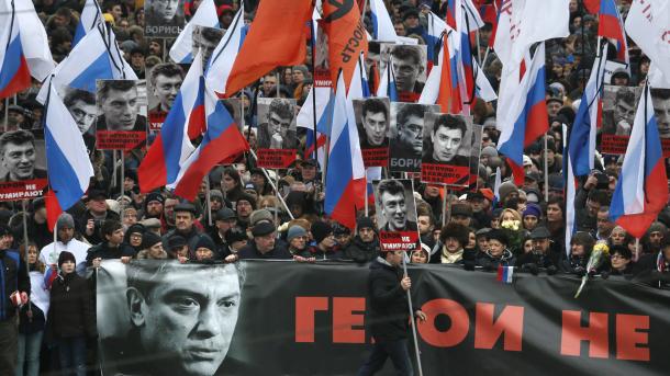 روس کے دارالحکومت ماسکو میں نیمتسوف کی یاد میں مظاہرہ