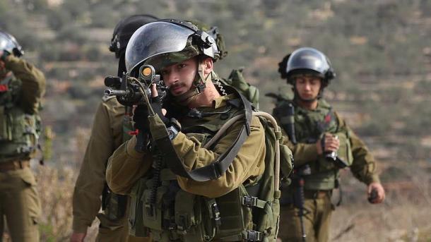 以色列军人突袭难民营杀死2名巴勒斯坦人