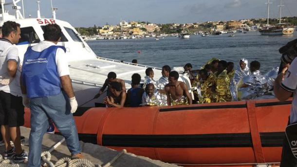 Italia, salvati millecinquecento migranti nel Mediterraneo