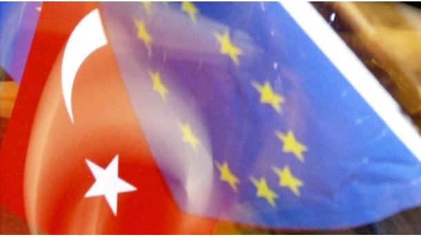 La UE aprueba programa de 1.900 millones de euros para Turquía