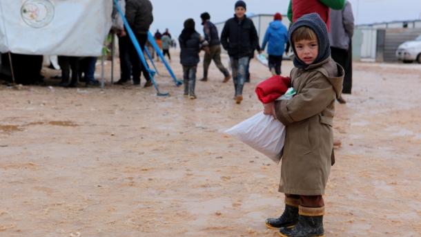 ارسال ۵۶ تریلی حامل کمک های انسانی به سوریه