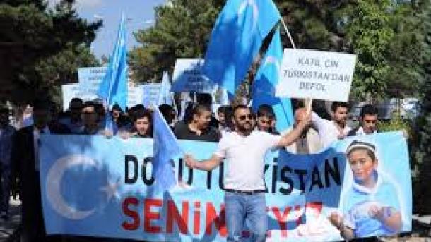 چین میں مسلمانوں پر مذہبی پابندی کیخلاف ترکی میں مظاہرے