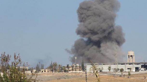 Aviones de caza rusos atacan a los opositores en Siria