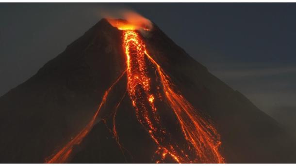 Kitört a Turrialba vulkán
