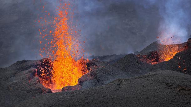 Isla de La Reunión en alerta por el volcán Piton de la Fournaise