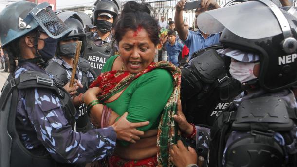 Manifestación sangrienta constitucional en Nepal
