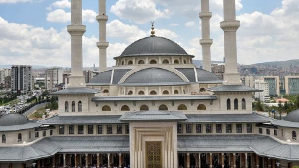 A mecsetek felkészültek az elvonulásra