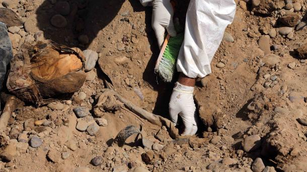 رامادی میں داعش کیطرف سے قتل کیے جانے والےافراد کی تین اجتماعی قبریں برآمد