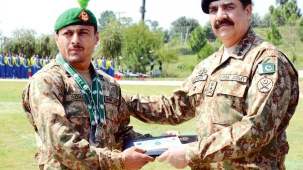 پاک فوج بھر پورصلاحیتوں کی کی مالک ہے : جنرل راحیل شریف   