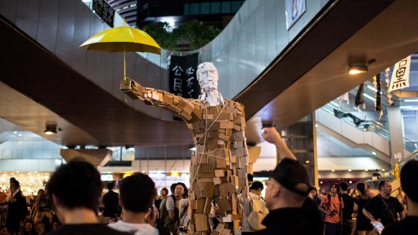 香港180多万人呼吁恢复公共秩序