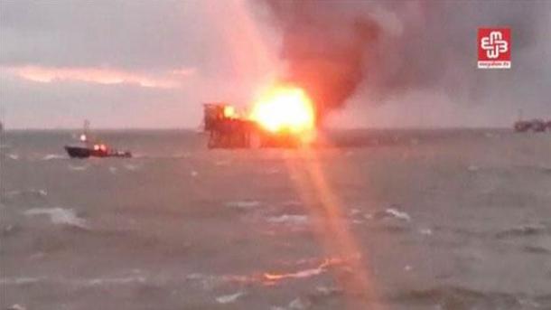 Пожар на петролна платформа в Азербайджан