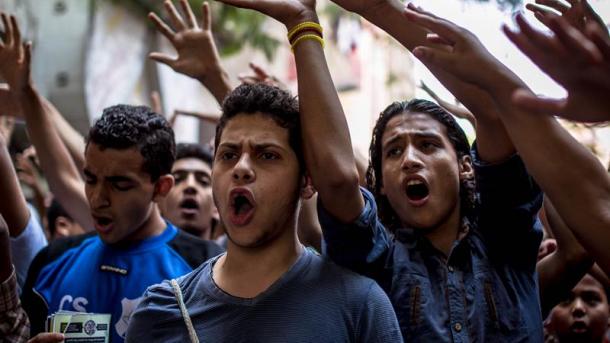 صدور احکام حبس برای دهها دانشجوی مصری