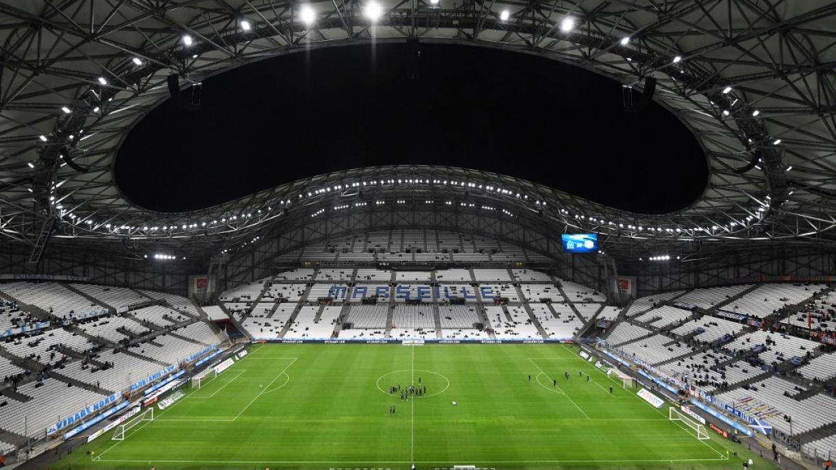 Alcalde en Francia quiere vender el estadio de Marsella