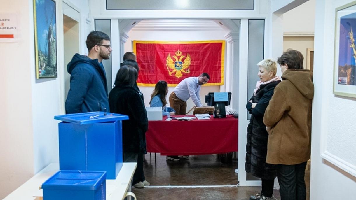 A második fordulóra maradt a montenegrói elnökválasztás
