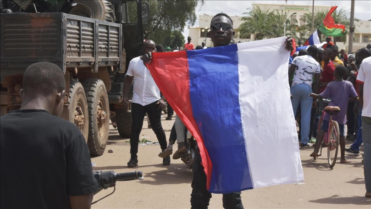 Francia suspende todas sus acciones de “ayuda al desarrollo y apoyo presupuestario” en Burkina Faso