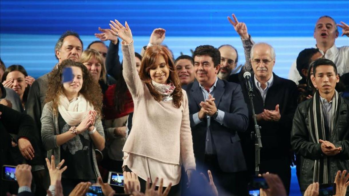 Cristina Fernández se postulou candidata a vice-presidente na Argentina