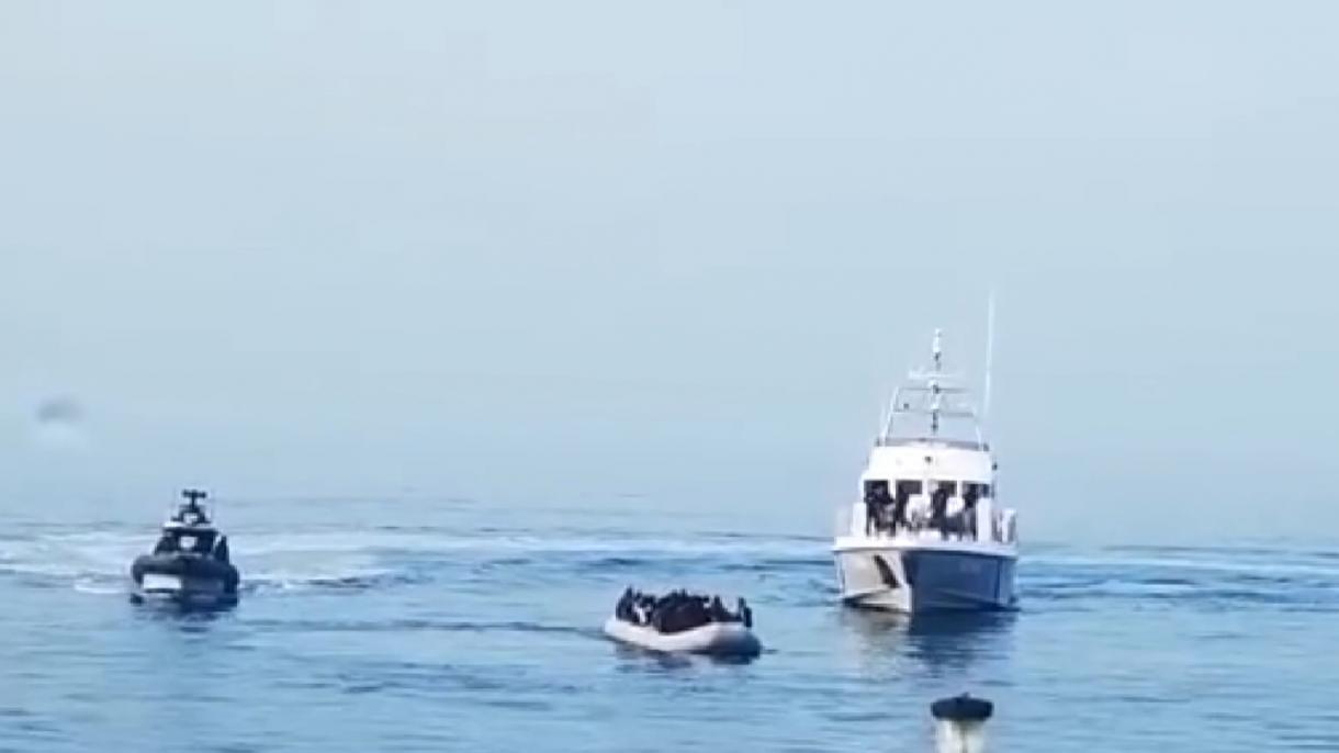被驱赶至土耳其领海的非正规移民获救