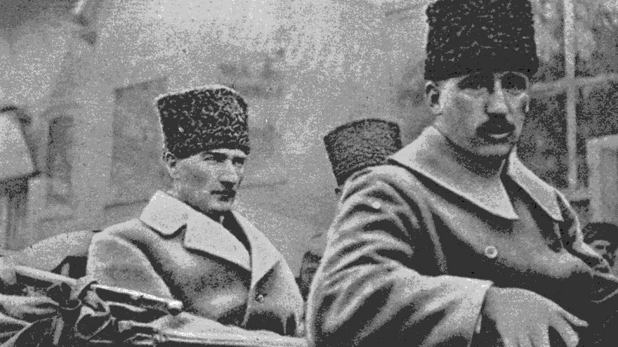 تورک سلاح‌لی گوجلریندن آتاتورک کلیپی