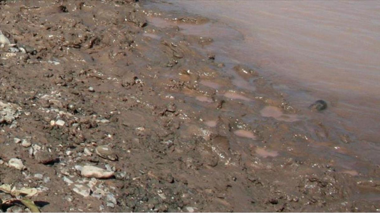 چهار ايرانى هنگام برداشت آب از گودالى جان باختند