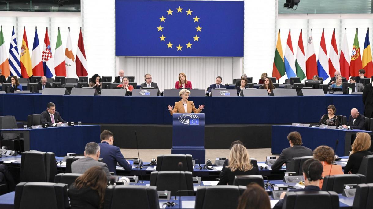 تاکید رئیس کمیسیون اتحادیه اروپا بر لزوم توسعه بیشتر فناوری پاک