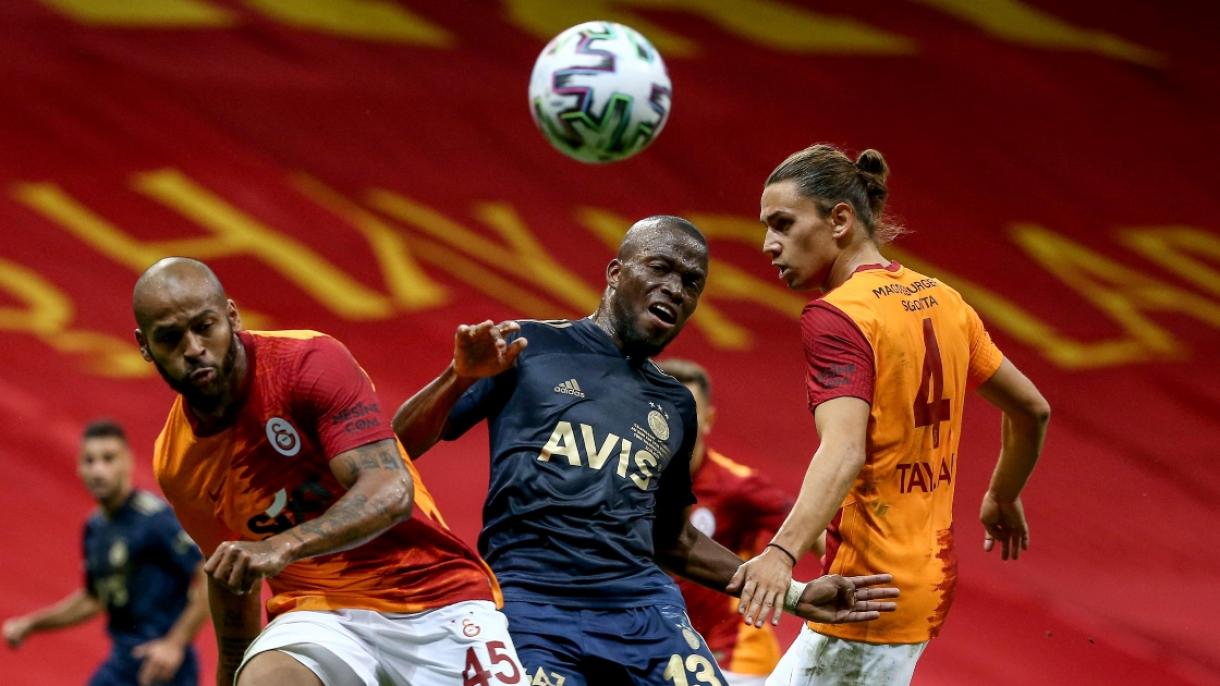 "Qalatasaray"-"Fənərbağça" matçı qolsuz yekunlaşıb.