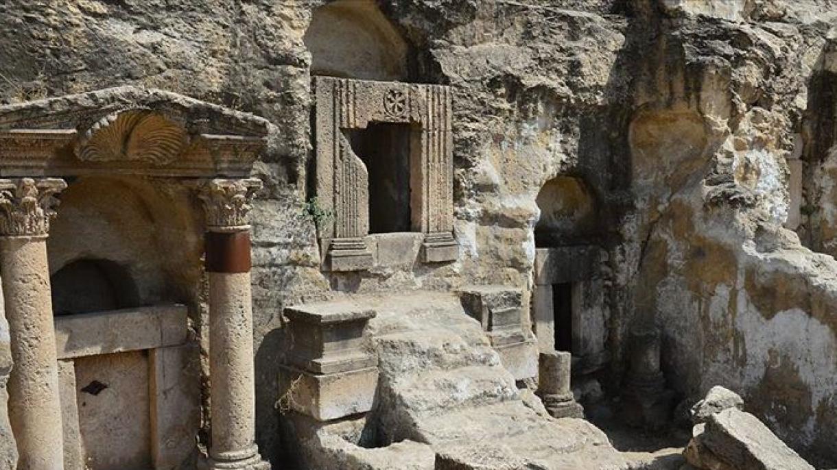 Göbeklitepenin sirri qaya məzarlarda aparılan qazıntılarda