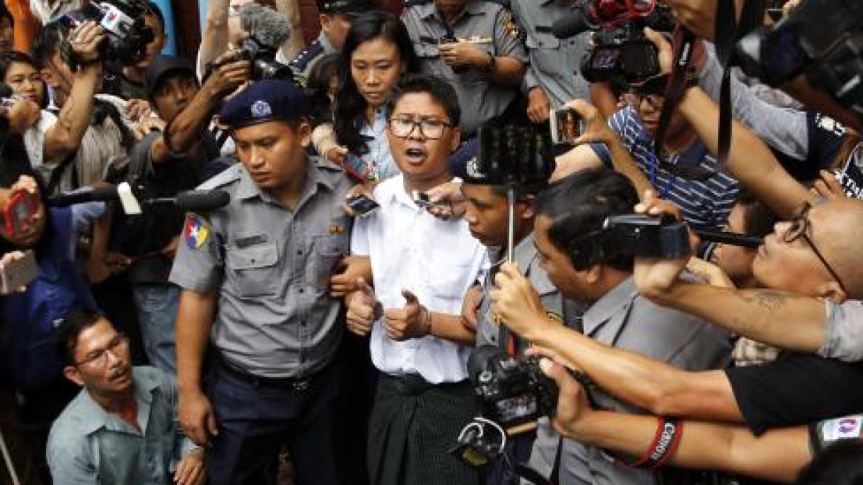 Birmânia condena dois jornalistas da Reuters a sete anos de prisão