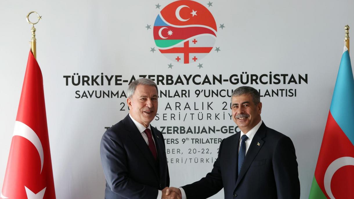 Azərbaycan-Türkiyə-Gürcüstan müdafiə nazirləri bir araya gəldilər