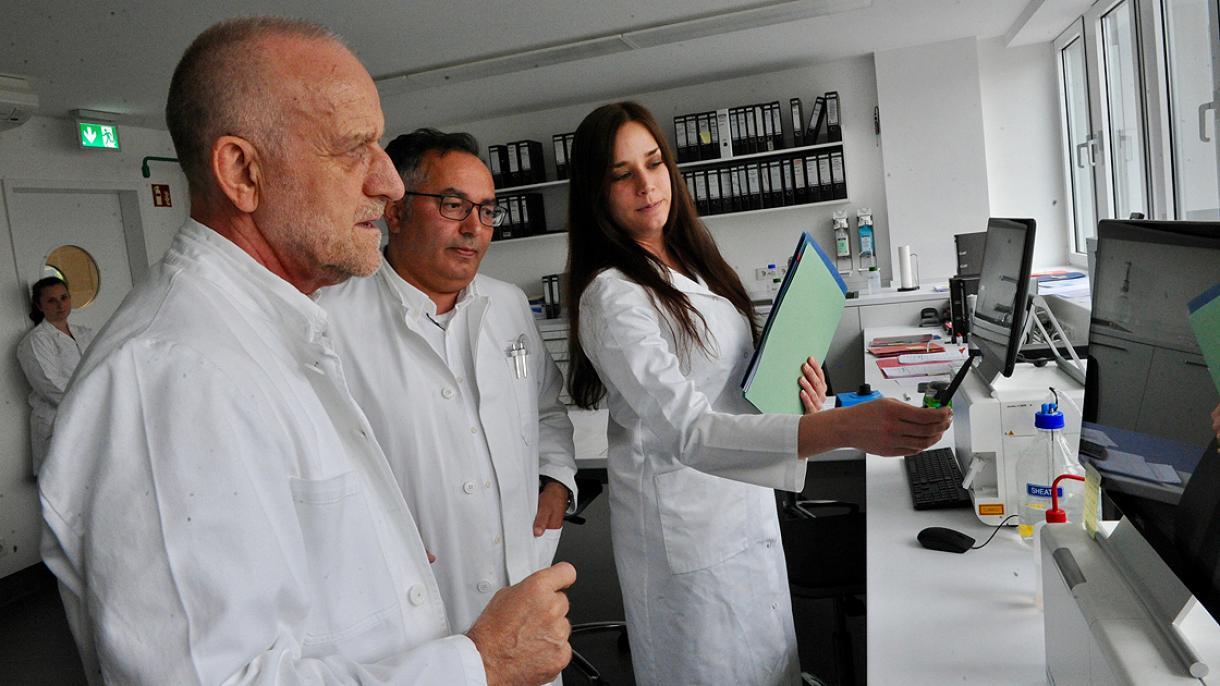 Médico turco na Alemanha descobre novo método terapêutico contra o câncer