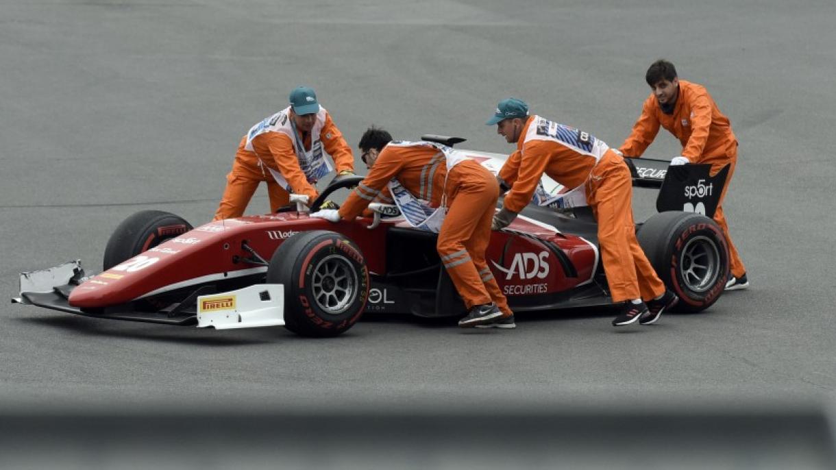 Bakıda Formula 2 üzrə birinci yarışa start verilib